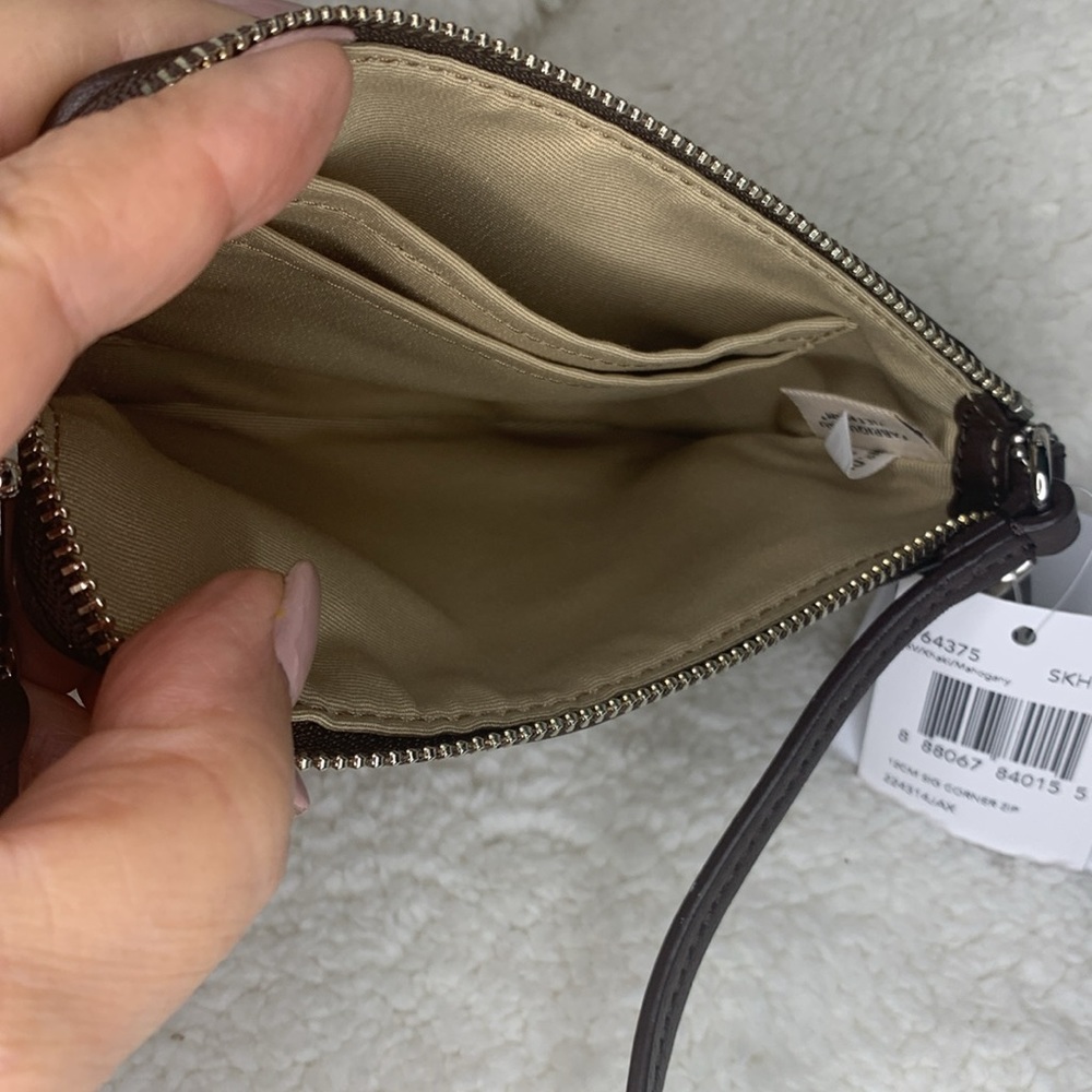 BRAND NEW, NWT Coach Corner zip fabric wristlet - Picture 5 of 5